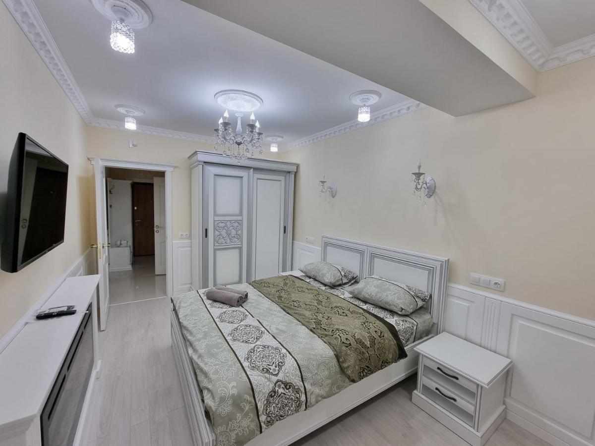 Blue Sky New Apartments In The Center تشيسيناو المظهر الخارجي الصورة