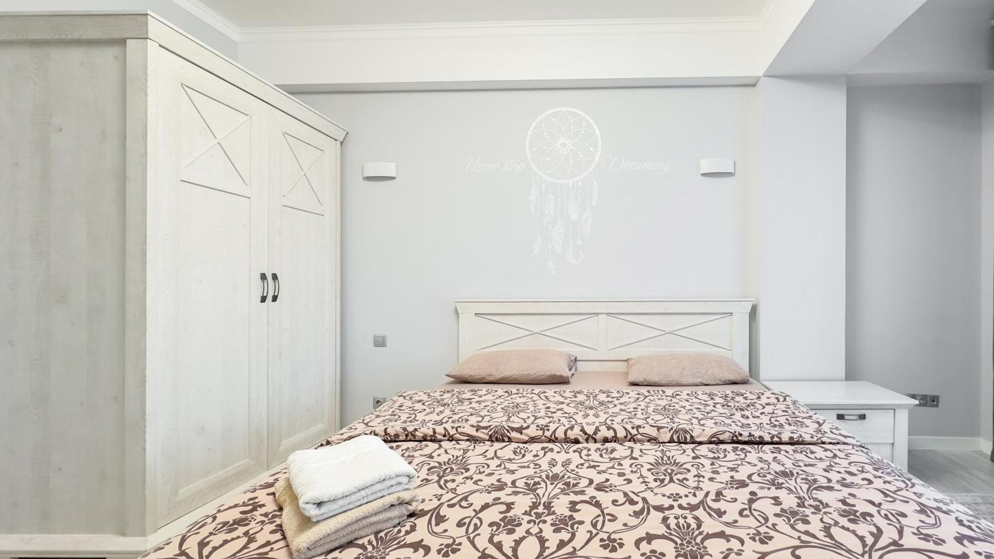 Blue Sky New Apartments In The Center تشيسيناو المظهر الخارجي الصورة