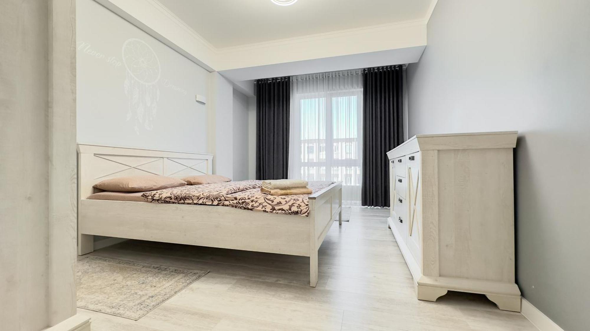 Blue Sky New Apartments In The Center تشيسيناو المظهر الخارجي الصورة